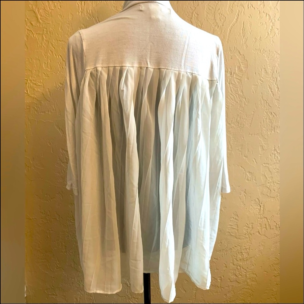 Flowy, White sheer sweater